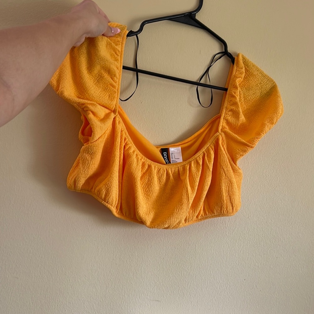 H&M lg orange crop top